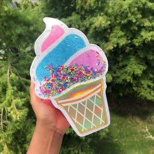 Icecream Makeup Bag w// sprinkles inside💕🍦